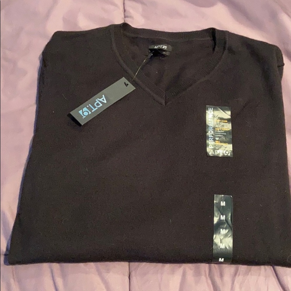 Apt 9 black v neck sweater. Medium.